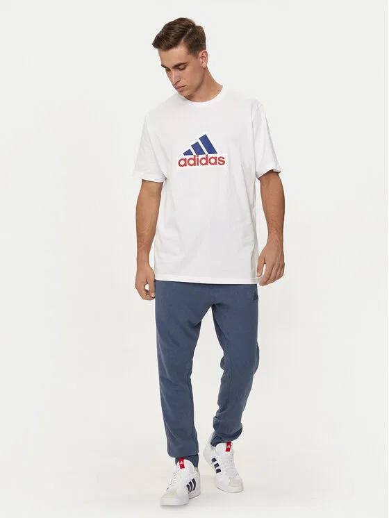 Футболка loose fit Future Icons Badge of Sport Adidas, белый — фото 2