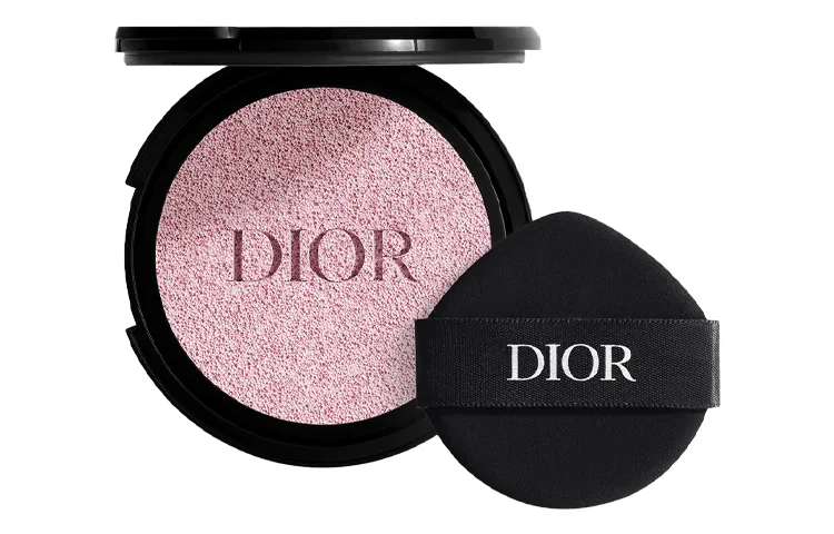 Женская тональная основа с сияющим финишем, модель #1N, DIOR, Fair-Skinned Skin — фото 2