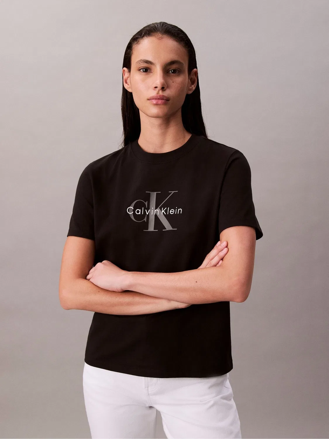 Футболка с монограммой Calvin Klein, черная — фото 4