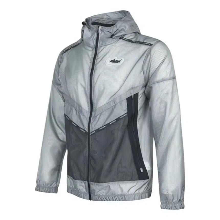 Куртка ветровка с принтом Wild Run Windrunner Nike, серая