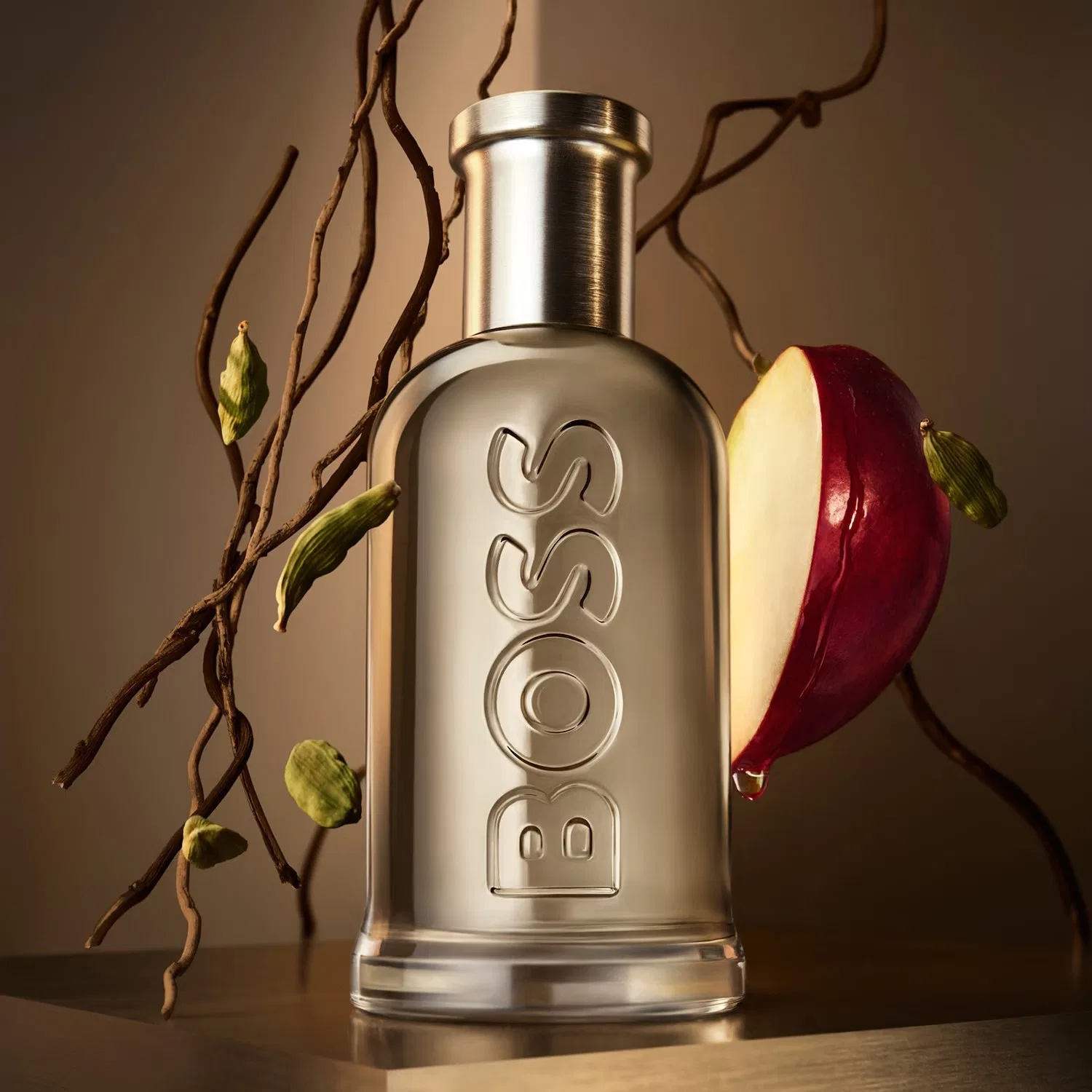 Парфюмерная вода 200 мл с древесно-пряным ароматом HUGO BOSS Boss Bottled — фото 4