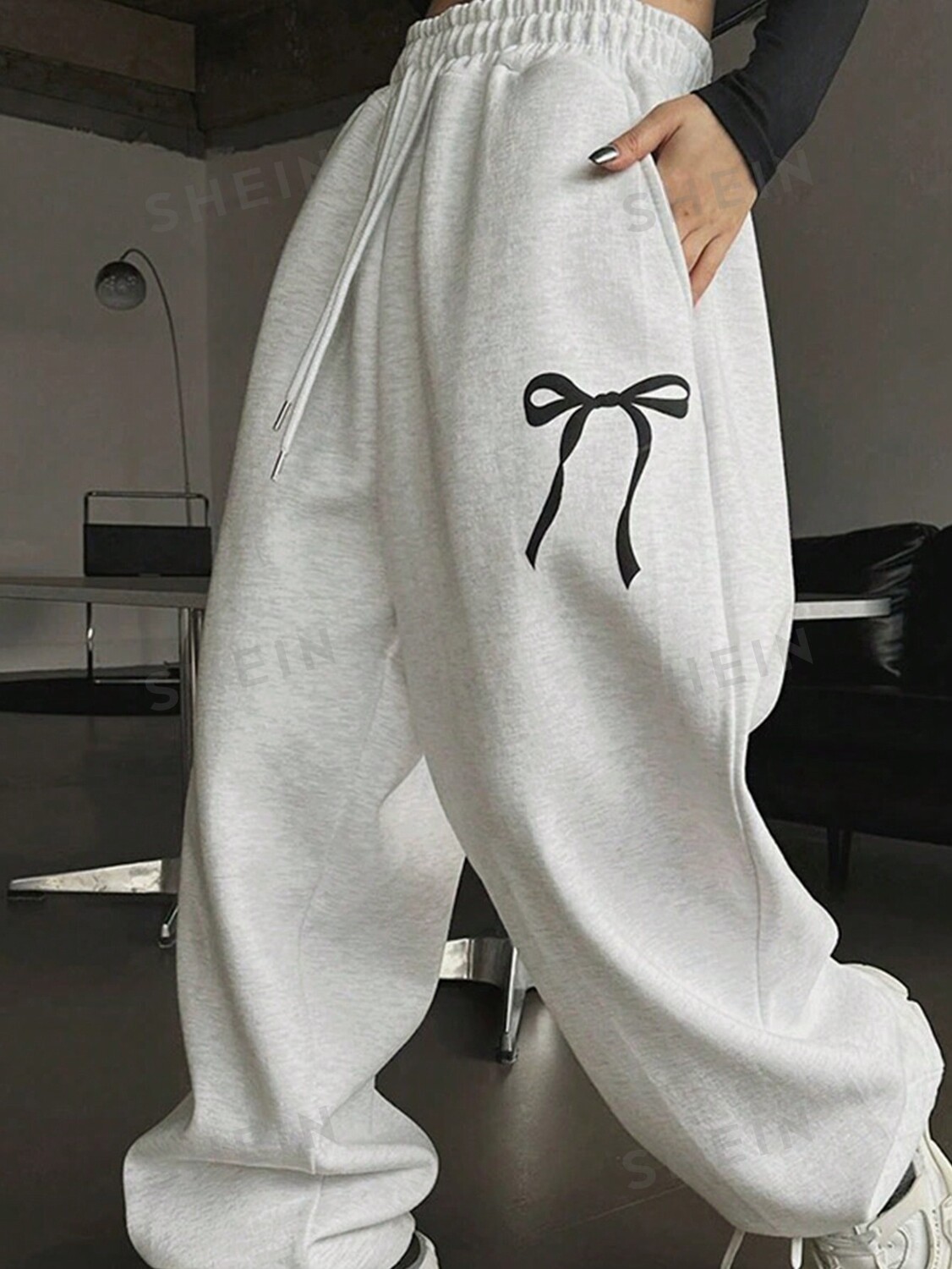 

EZwear Модные спортивные брюки прямого кроя, с завязкой на талии и бантом, для людей больших размеров Shein, светло-серый
