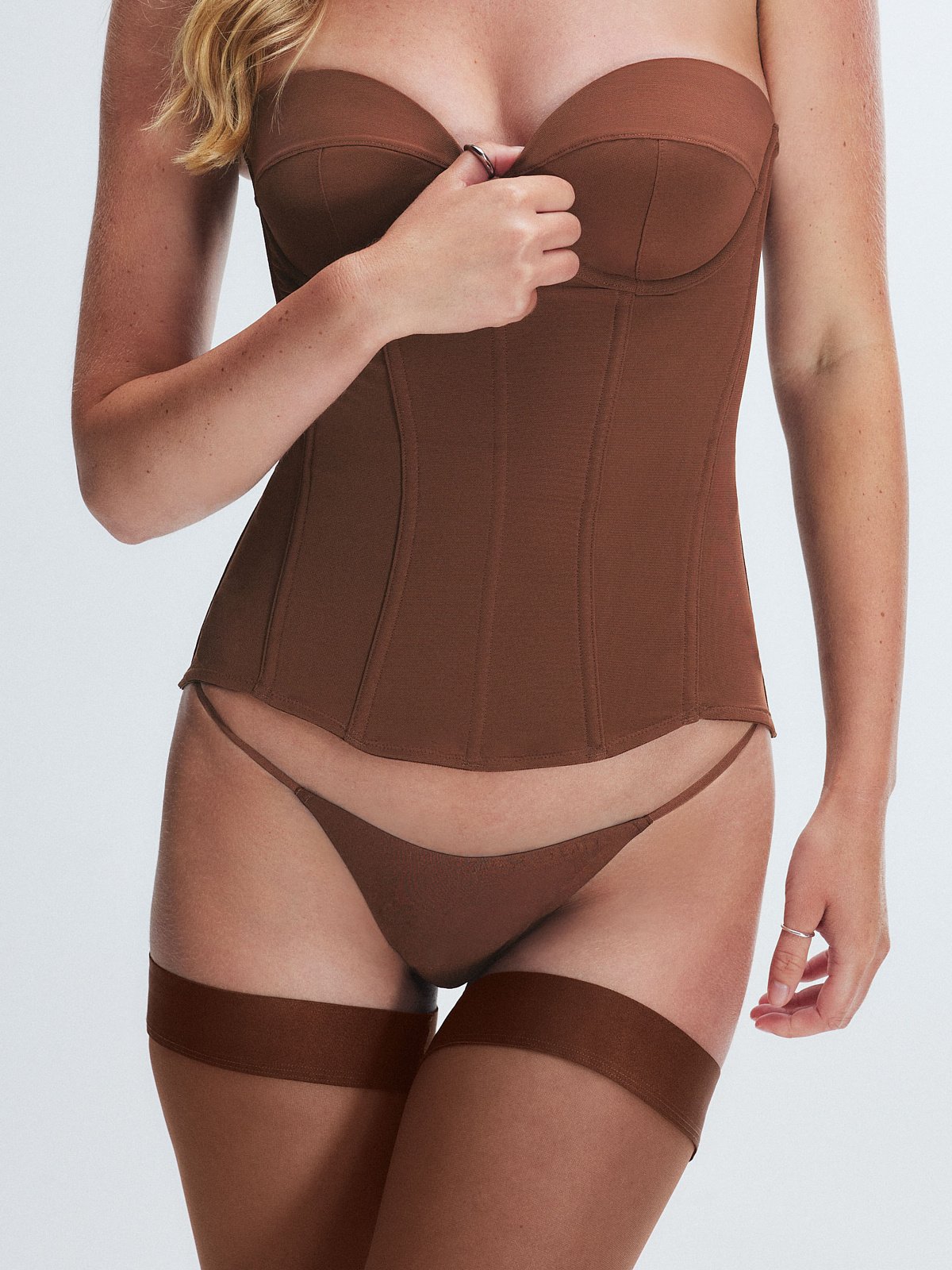 

Трусики-стринги Savage X Fenty Microfiber, цвет Brown Sugar Nude