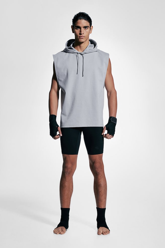 

Спортивная толстовка без рукавов из материала DryMove, стандартный крой H&M, серый