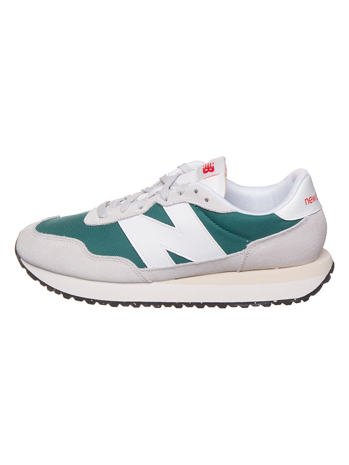 

Кроссовки на шнуровке New Balance, цвет weiß/grün