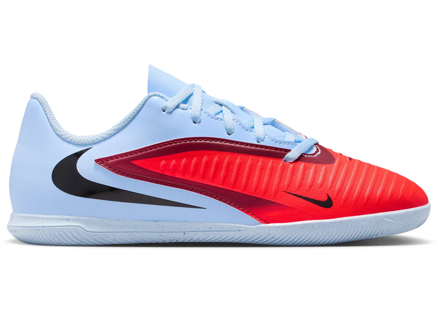 Детские кроссовки для мальчиков с принтом Nike Phantom 6 Low Club IC Scary Good Pack (GS) Nike, Royal Tint/Black/Bright Crimson