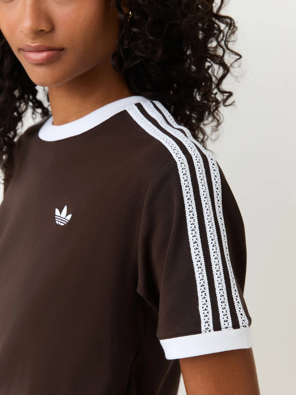 Футболка с 3 полосками adidas Originals, коричневый — фото 4