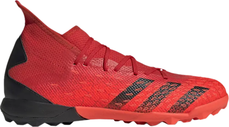 

Кроссовки Adidas Predator Freak.3 TF 'Demonscale - Solar Red', красный