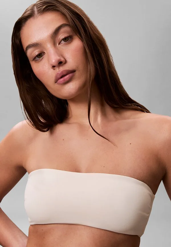 Топ от бикини-бандо из необходимых вещей Calvin Klein Swimwear, Antique White — фото 4