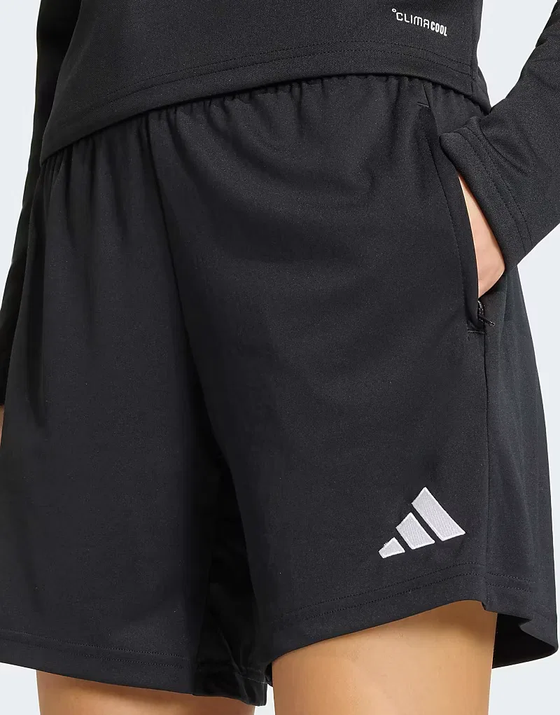 Тренировочные шорты Adidas Performance Entrada26 в черно-белом цвете