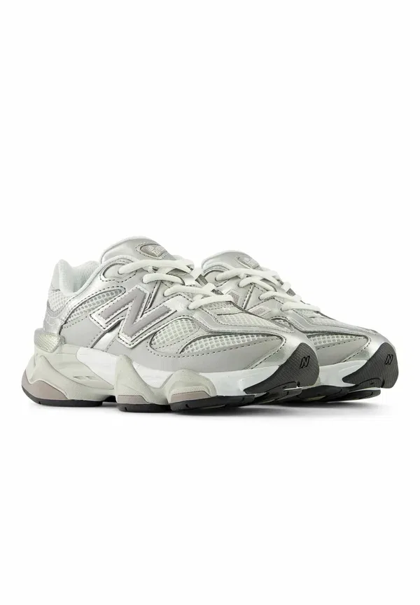 Кроссовки с кожаными вставками 9060 New Balance raincloud truffle salt — фото 2