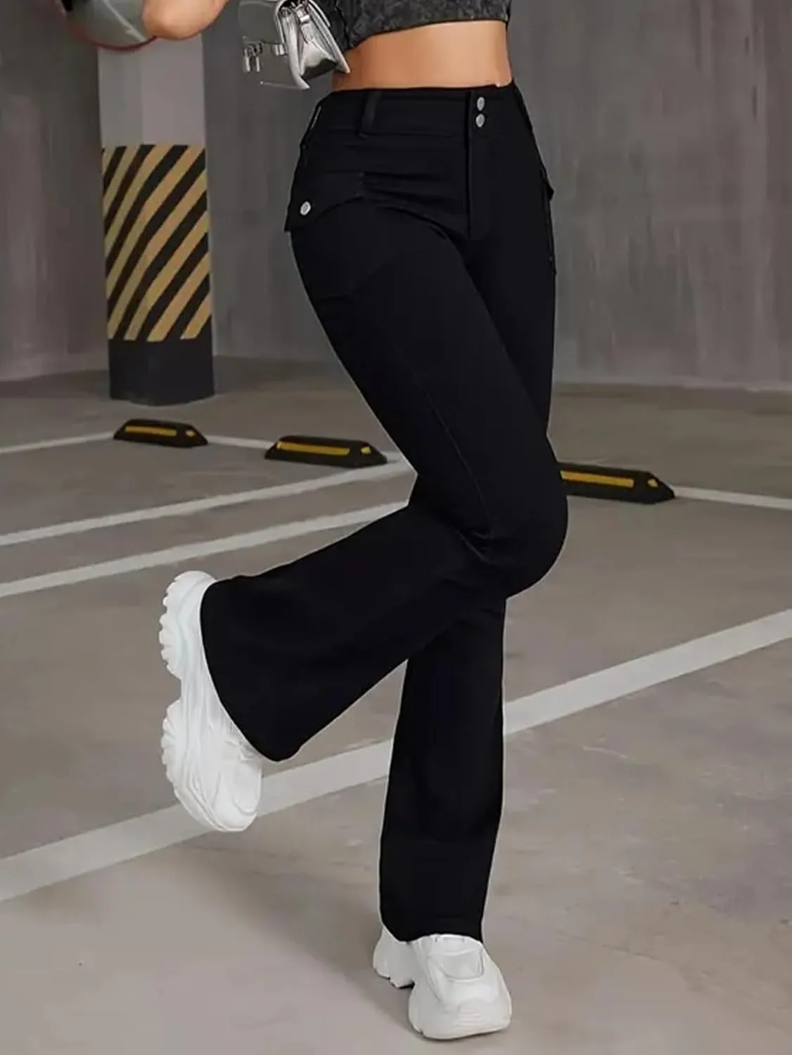 Джинсы для женщин Black Hip-Lifting и Tummy, mid-Rise, Stretch Denim, черные расклешенные — фото 3