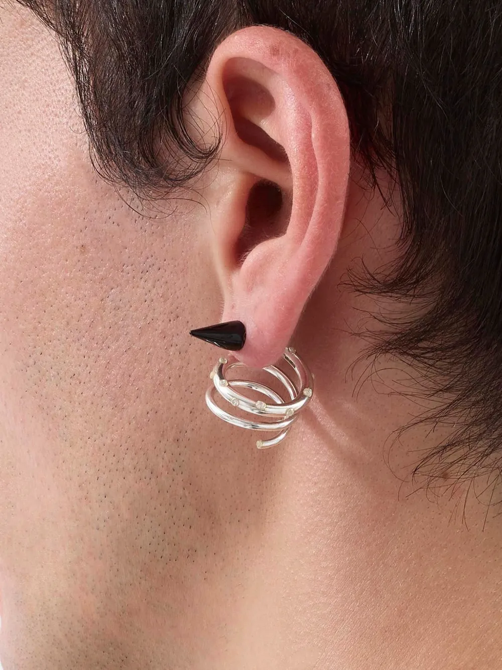 

Маленькая серьга со спиральными камнями Sunnei, серебристый