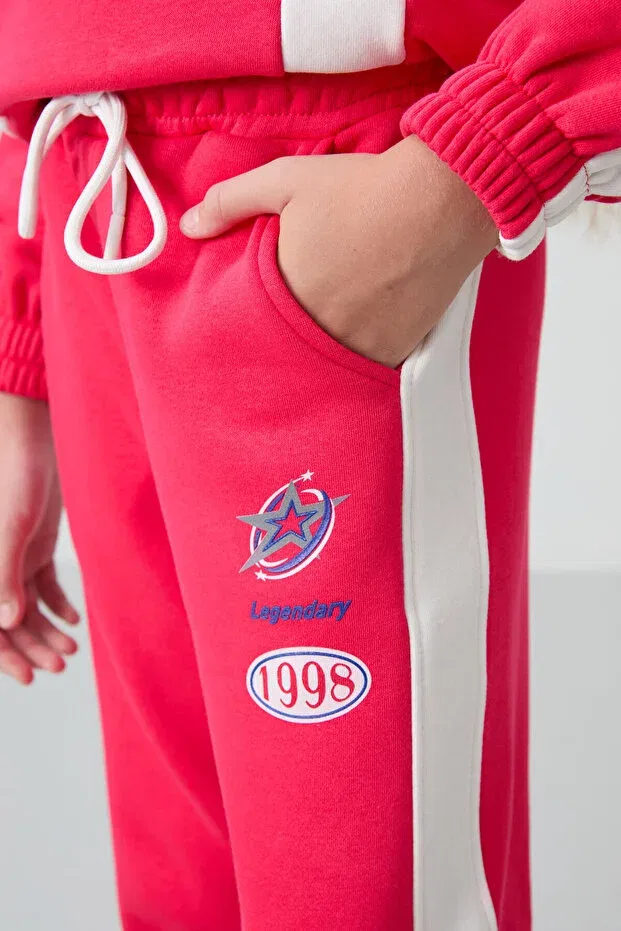 Детский спортивный костюм для девочек с принтом Viva Red Cotton Inside Hairy Soft Textured Standard Fit Printed Tommy Life, Viva Red-Viva Red — фото 3