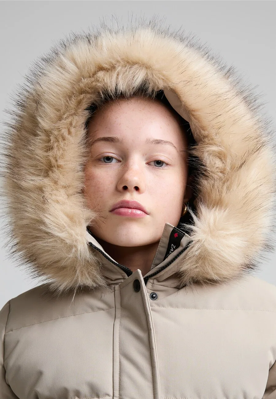 Зимняя куртка Zavetti Canada 'Fiorella' серого цвета — фото 3