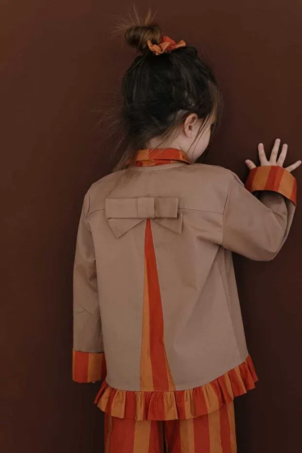 Детская куртка для девочек в полоску The frill trench Ilo And Friends, Beige-Orange-Red