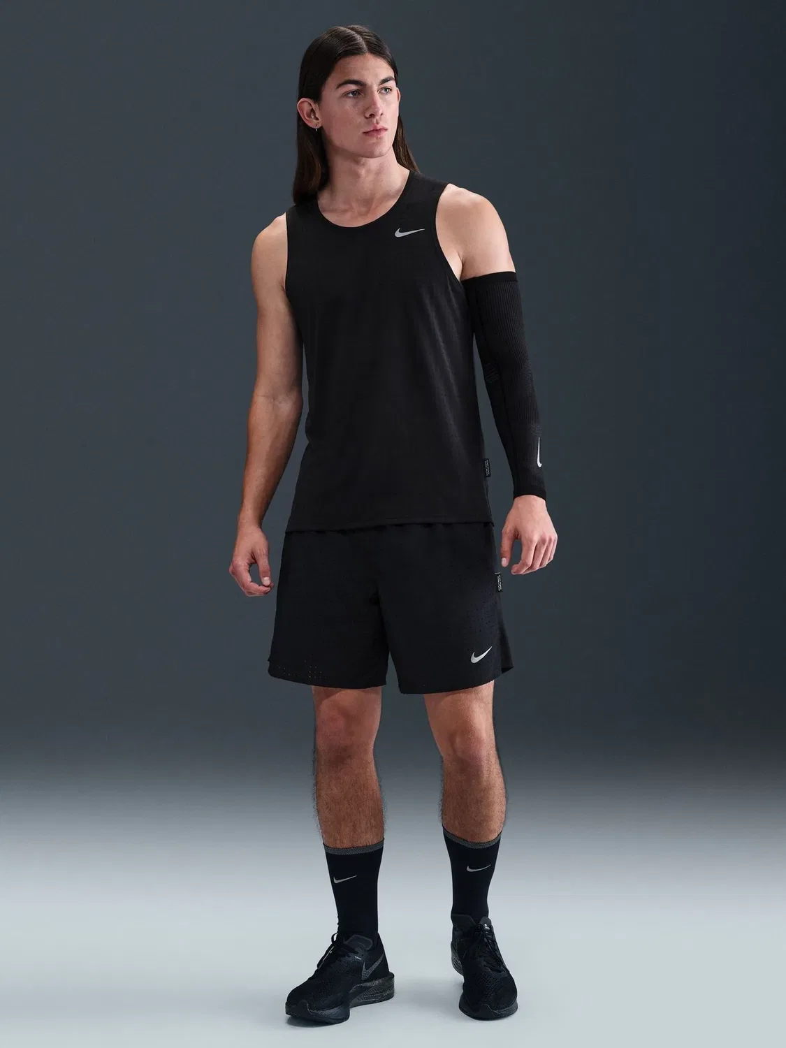 Майка беговая Nike Miler Breathe Dri-FIT, черный