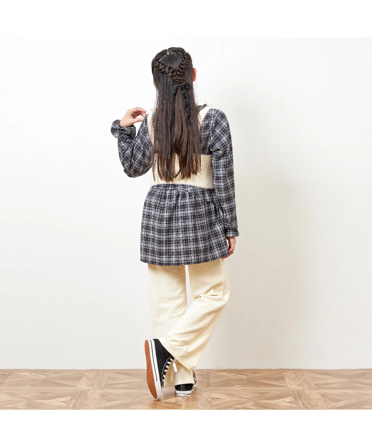 Детский комплект из туники с длинным рукавоми жилета, модель Knit Best & Check Tunic Set, trois lapins kp, Black — фото 3