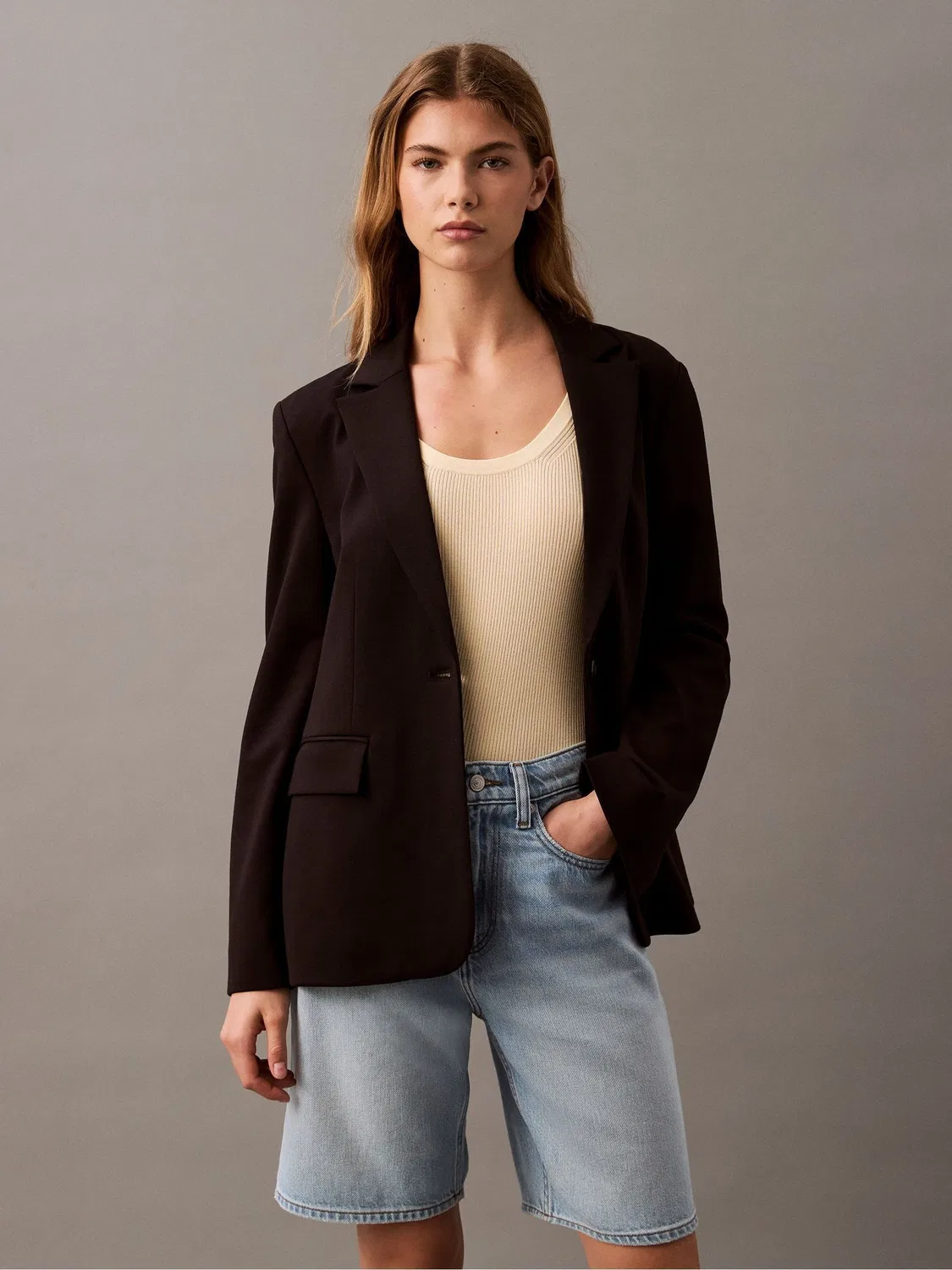 Блейзер Calvin Klein, приталенный, черный