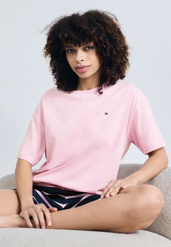 Пижамный комплект из хлопка Essential print relaxed shorts pyjama set Tommy Hilfiger, Bonita Pink, Breton Navy, темно-синий/розовый