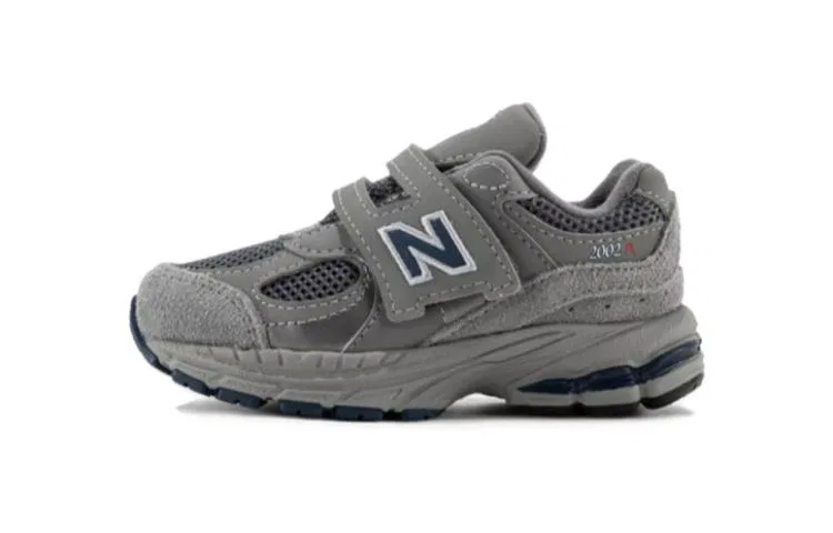 Детские кроссовки с широкой колодкой New Balance 2002R Dark Grey, Wide (W)