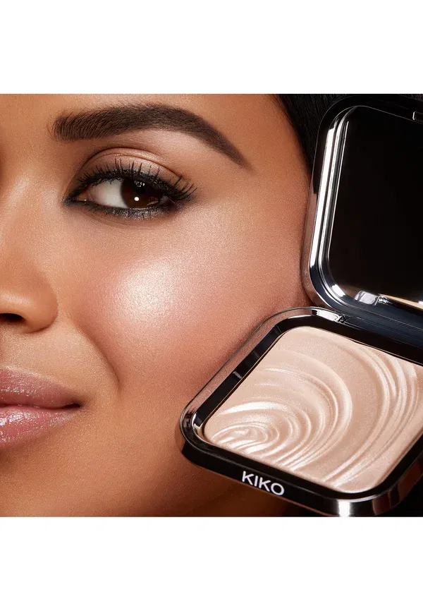 Хайлайтер Glow Fusion Intense Powder 10.5 г Kiko Milano, цвет champagne — фото 4