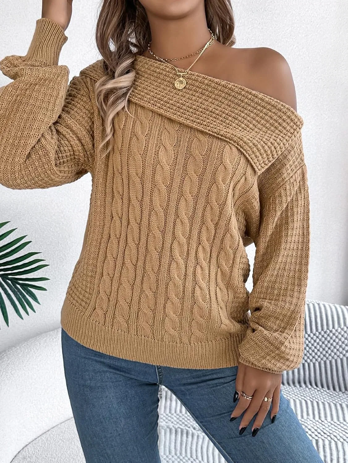 Женский свитер с одним плечом и воротником, модель One Shoulder Pullover, чёрный — фото 4