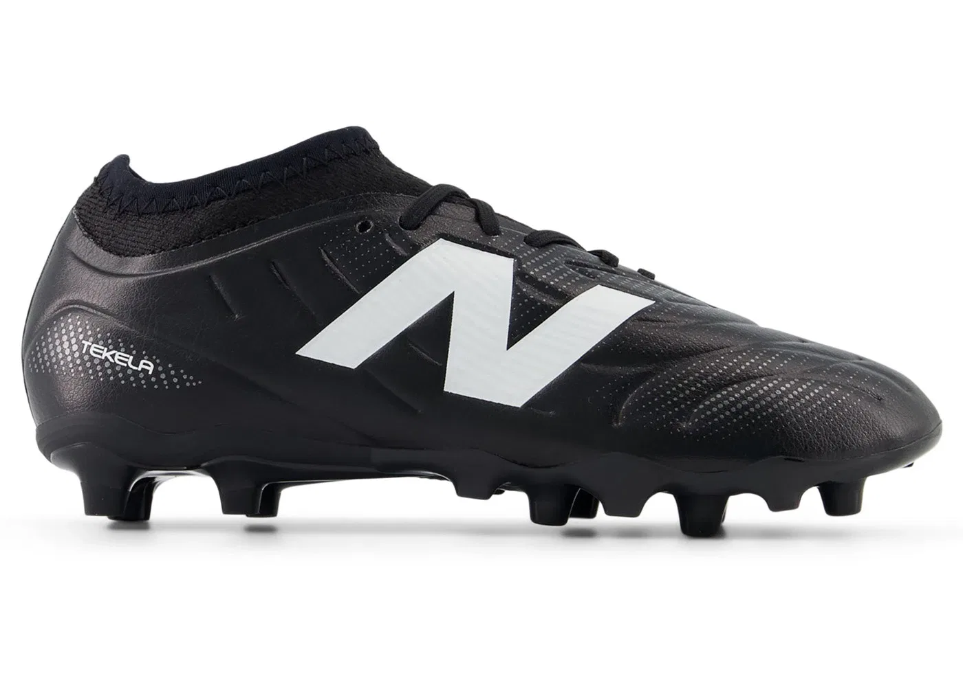 Детские бутсы New Balance Tekela Team Low Laced FG V5, NB 103 White/Black 100/Silver