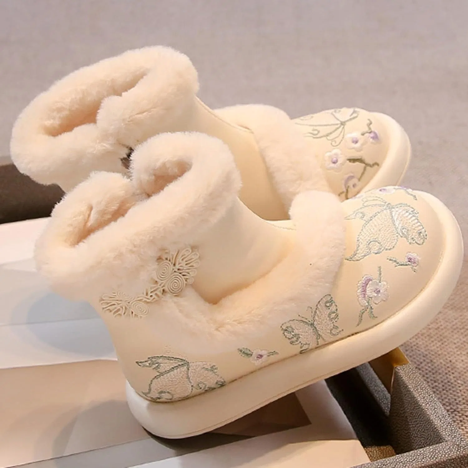 Детские зимние ботинки для девочек с китайской вышивкой, Beige — фото 3