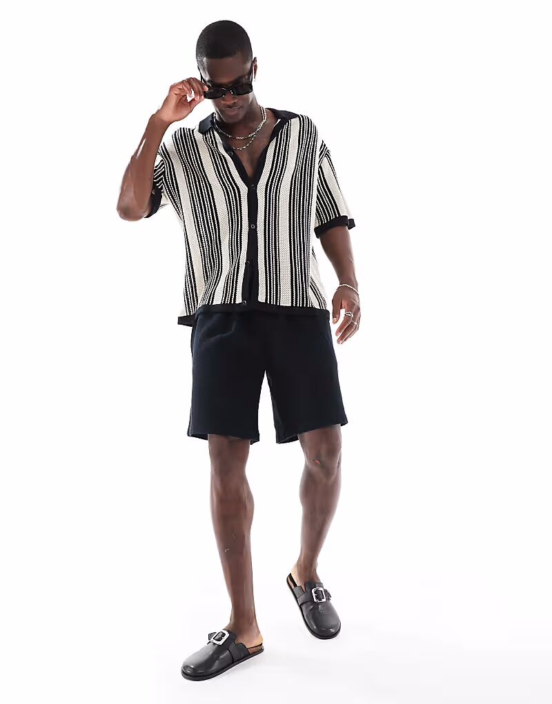 

Вафельные шорты Jack & Jones черного цвета