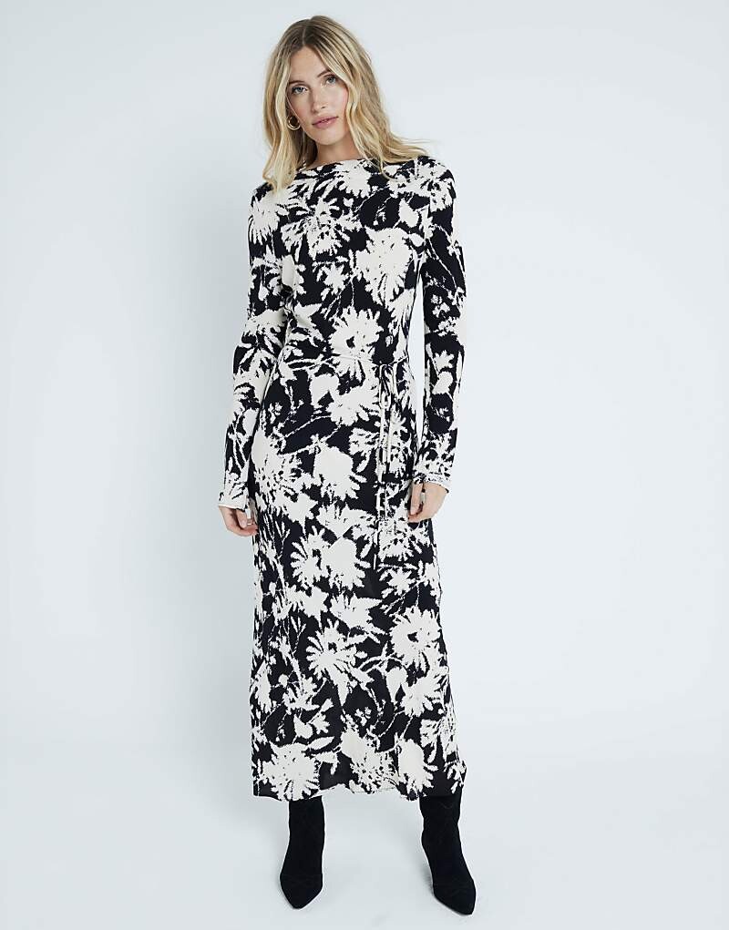 

Черное платье макси с цветочным принтом River Island