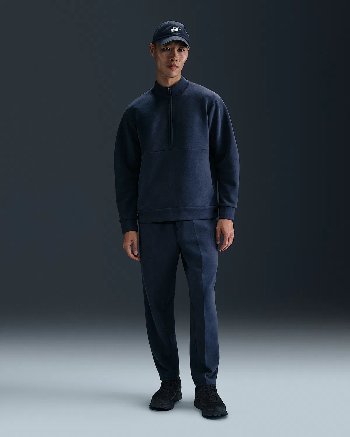 Мужская футболка с половинной молнией Nike 24.7 ImpossiblySoft Dri-FIT, Obsidian/Dark Obsidian — фото 4