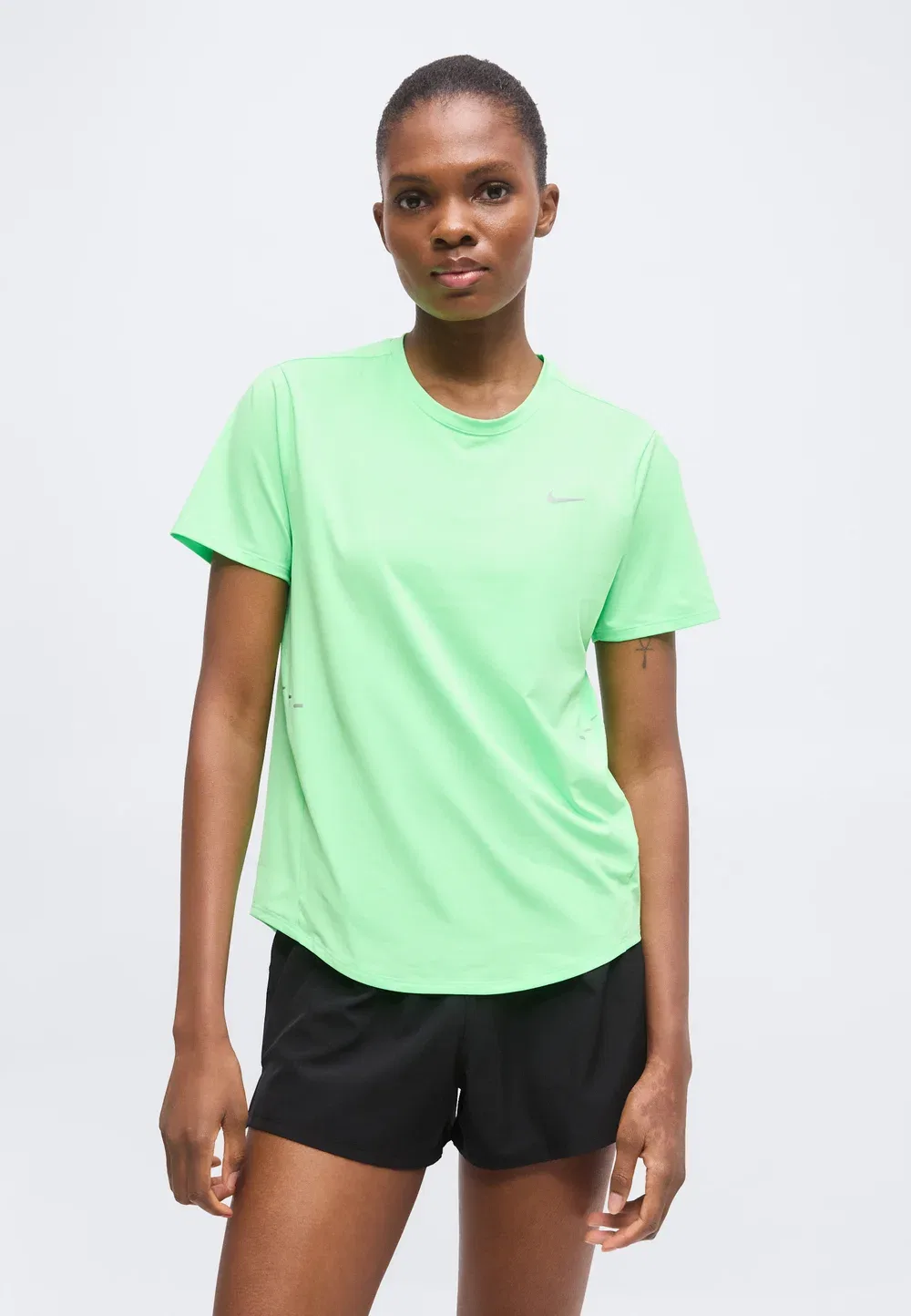 Swift - спортивная футболка Nike Performance, Illusion Green