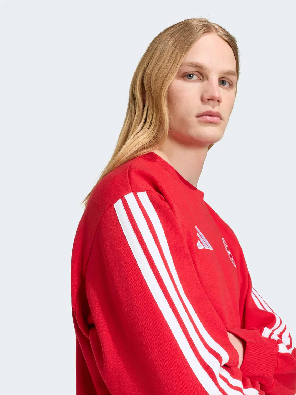 Спортивная толстовка Adidas Performance FCB DNA красного цвета — фото 3