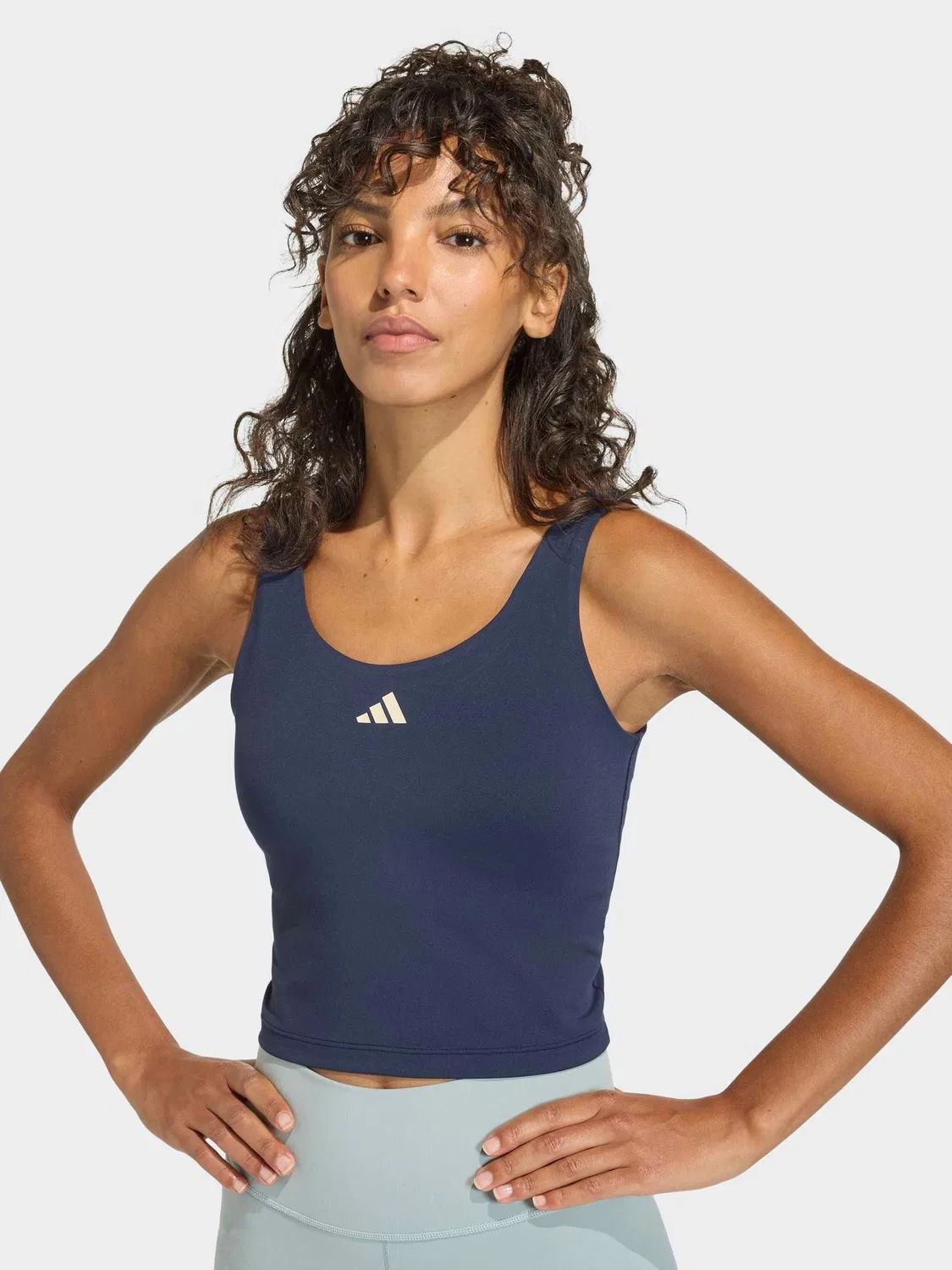Топ спортивный All Me Light Support adidas, синий — фото 4