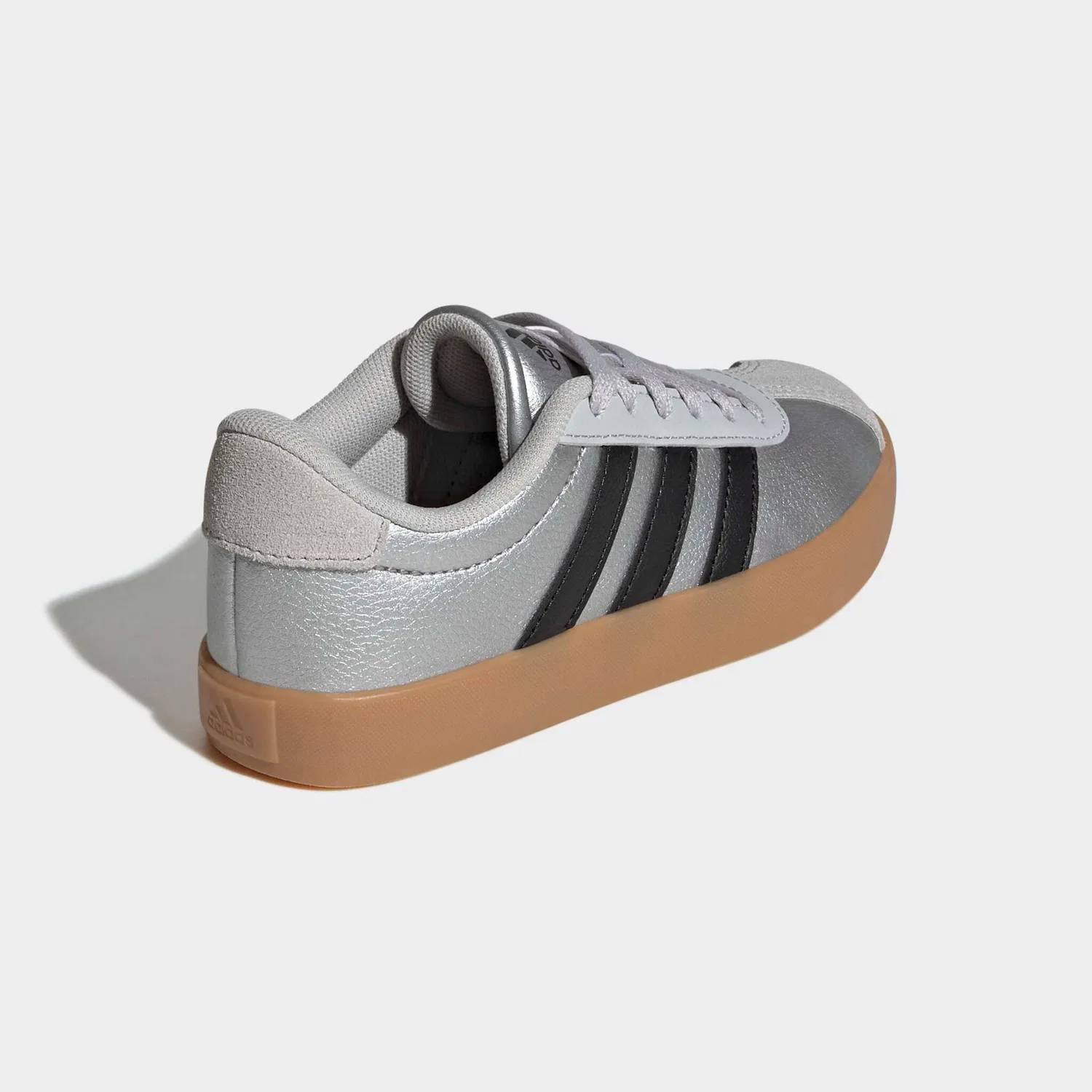 Детские кожаные кроссовки с дымчатой подошвой Adidas Sportswear, Silver Metallic/Core Black/Lgh Solid Grey — фото 2