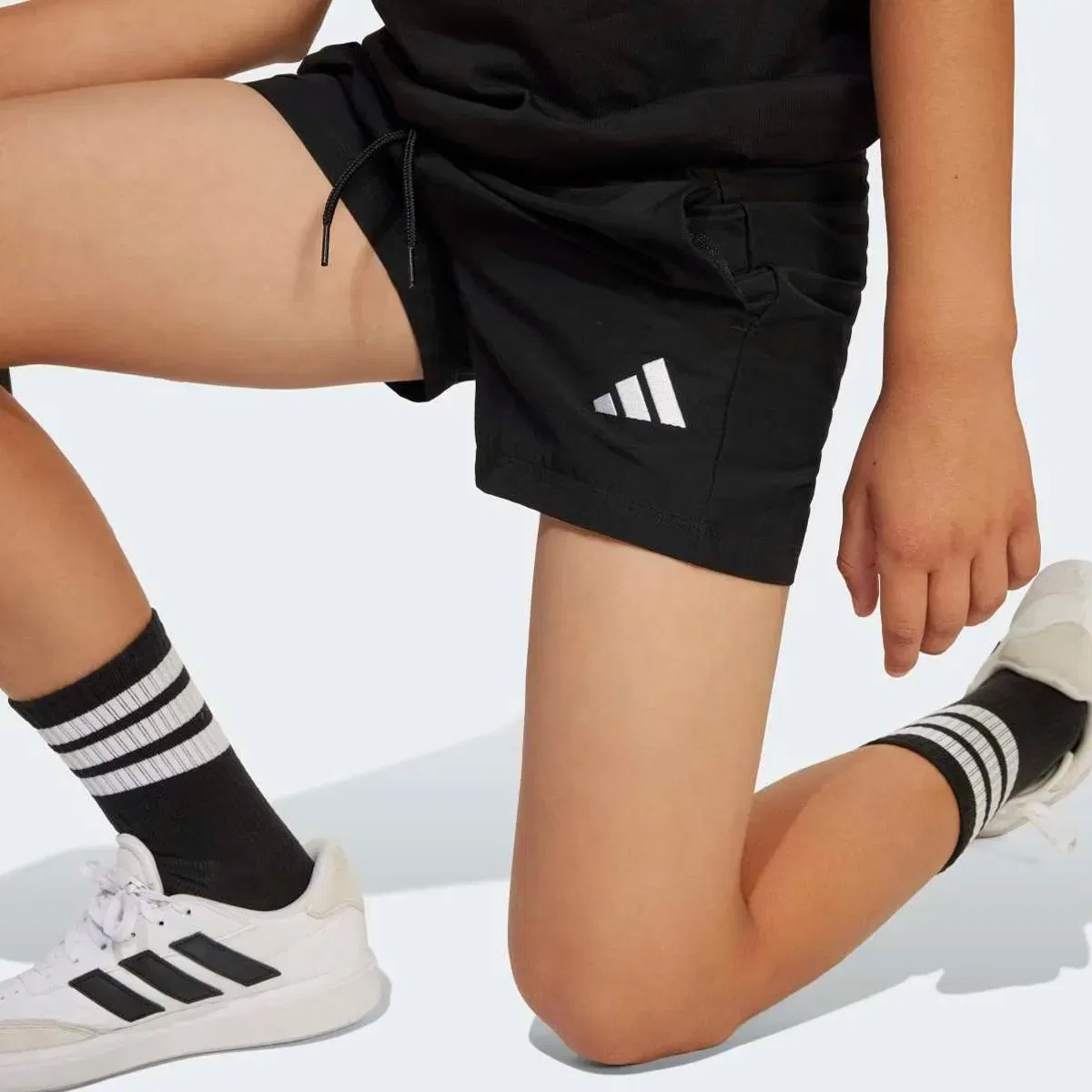 Детское шорты для мальчиков из полиэстера adidas, Negro — фото 4