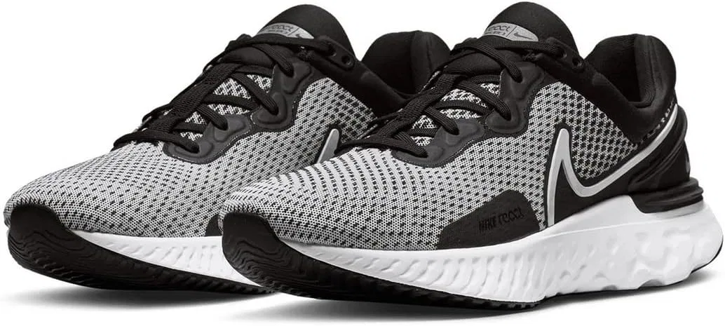 Мужские кроссовки Nike React Miler 3, белый/черный
