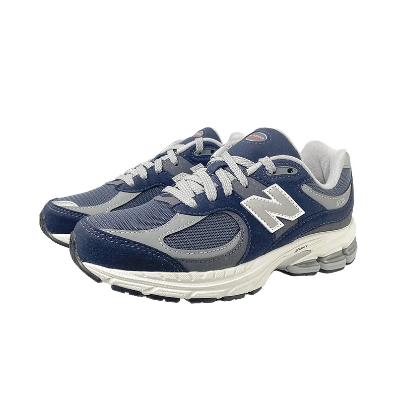 Кроссовки New Balance 2002R Eclipse Silver Metallic GS — фото 3