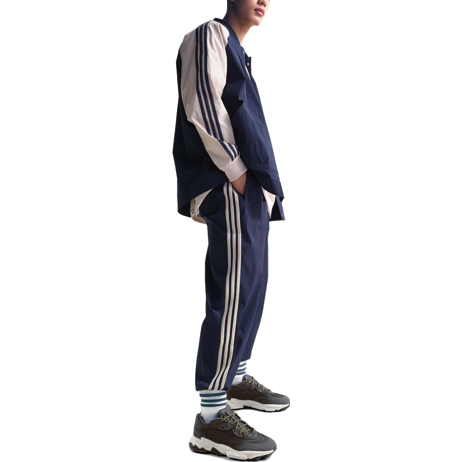 Главная Классика Трикотажные Штаны Мужские Legend Ink Adidas Originals, черный — фото 4
