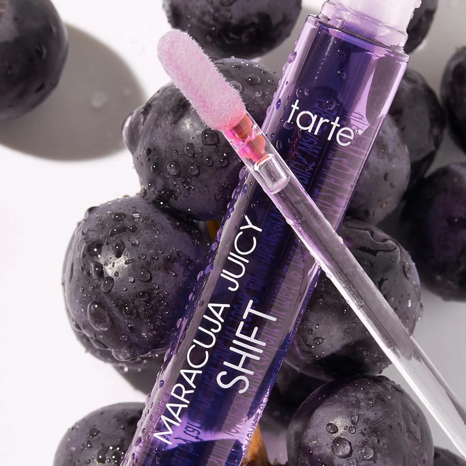 Tarte Maracuja Juicy Lip & Cheek Shift - pH-бальзам-блеск для губ и румяна с витамином E и гиалуроновой кислотой, веганский, без жестокости, grape — фото 2