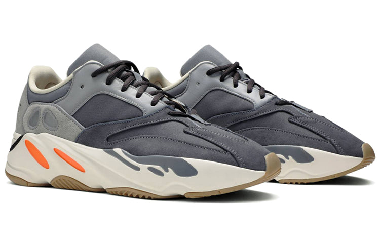 Кроссовки adidas Yeezy Boost 700 'Magnet', серый — фото 3