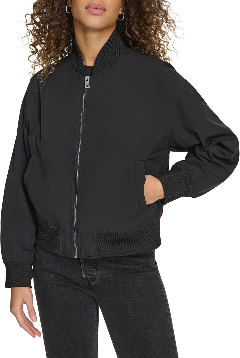 

Женская бомбер-куртка Levi's облегченная, черный