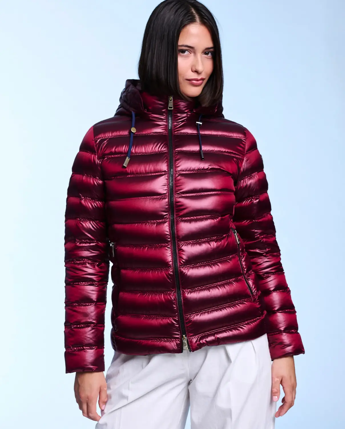 

Женский пуховик приталенного кроя с волнистыми узорами и двойной строчкой Henry Arroway, красный