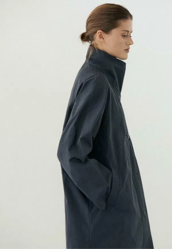 Классический тренч с высоким воротником и классическим пальто Massimo Dutti, Dark Blue — фото 2