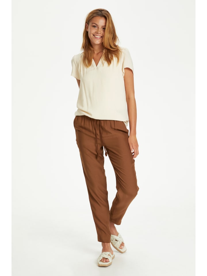 

Топ BrittaSZ Straight Fit в кремовом цвете SAINT TROPEZ