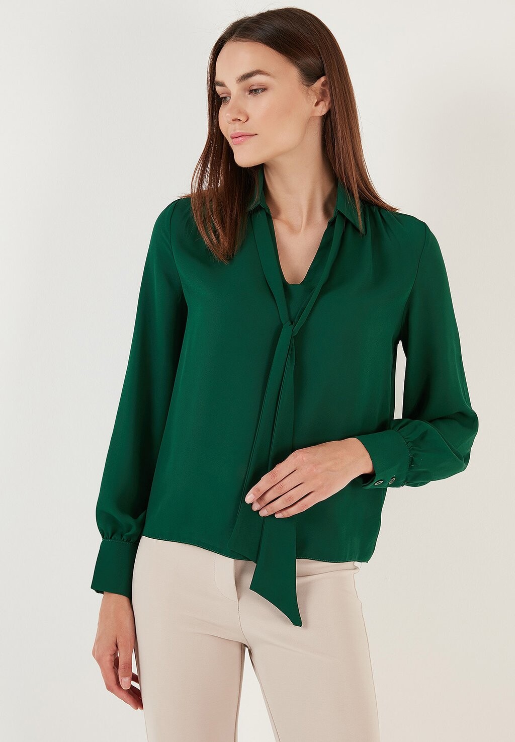 

Блузка Regular Fit LELA, цвет emerald green