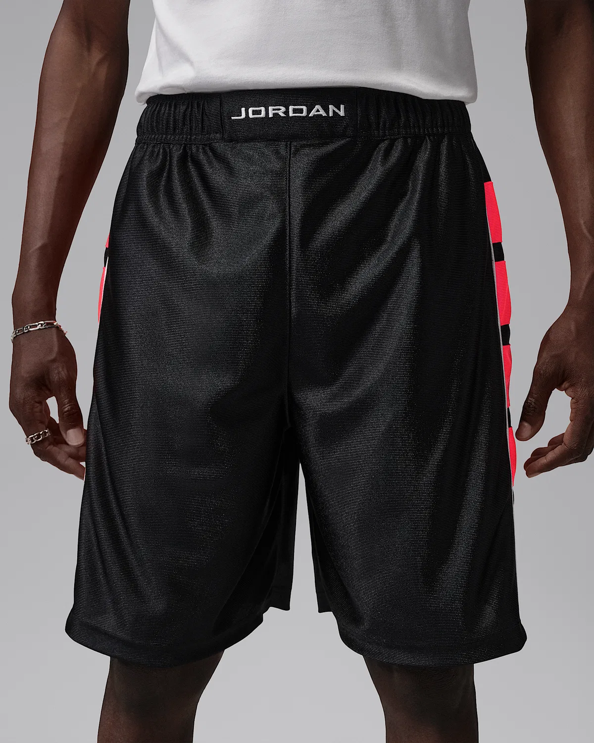 Мужские шорты Jordan Brooklyn Cat Scratch, Black/Infrared 23/Infrared 23 — фото 2