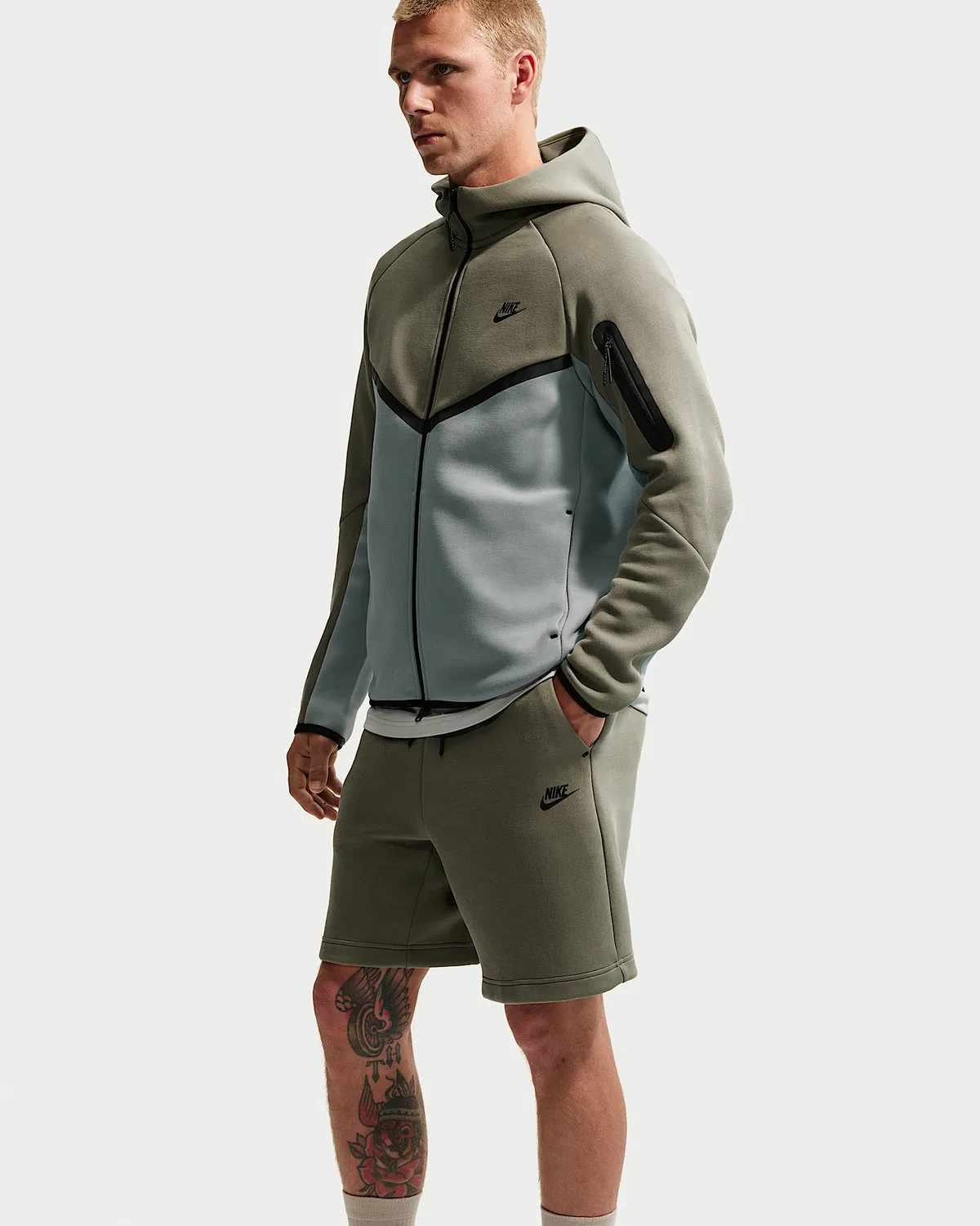 Мужские флисовые шорты Nike Tech, Silver Sage/Black — фото 4