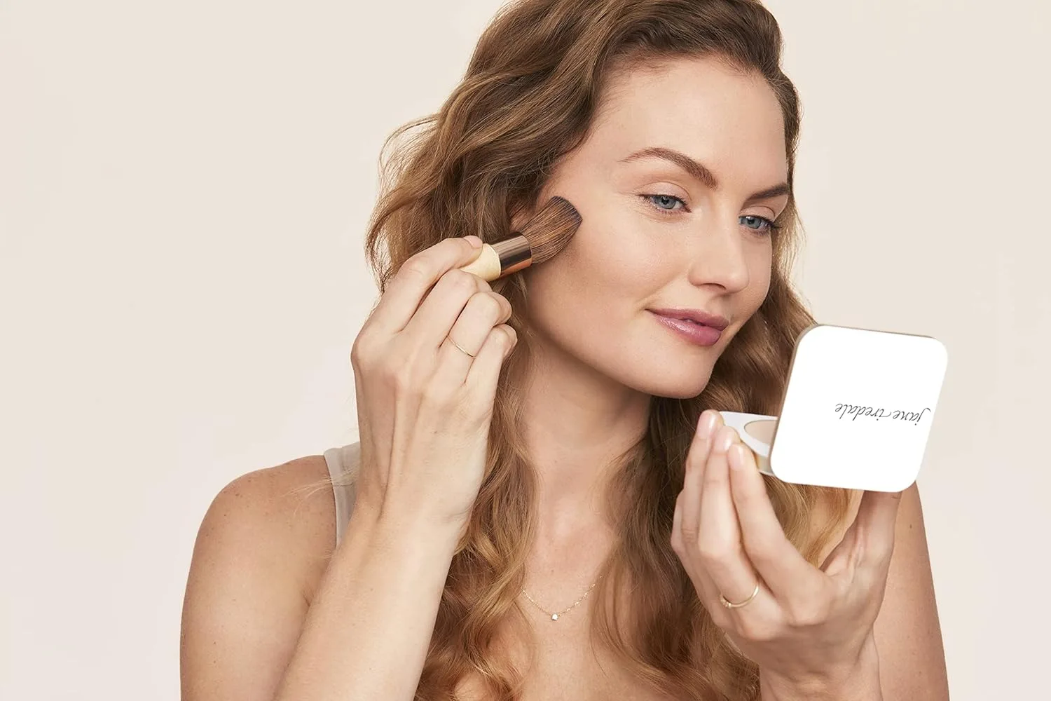 Набор многоразовых компактных пудр Jane Iredale PurePressed Base Mineral Foundation | Полуматовая прессованная пудра с SPF | Без талька, веганский продукт, не тестируется на животных, Amber — фото 4